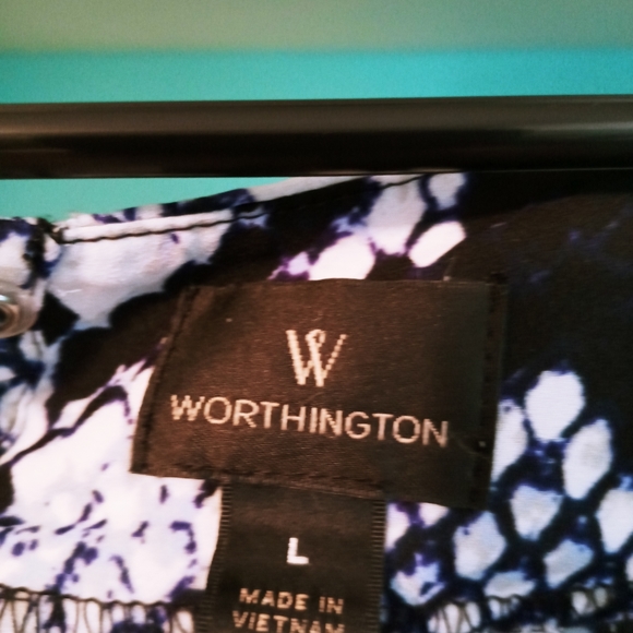 Shirt - Picture 3 of 4